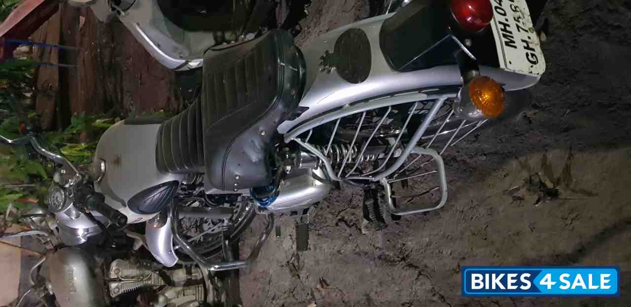 Silver Royal Enfield Classic 350