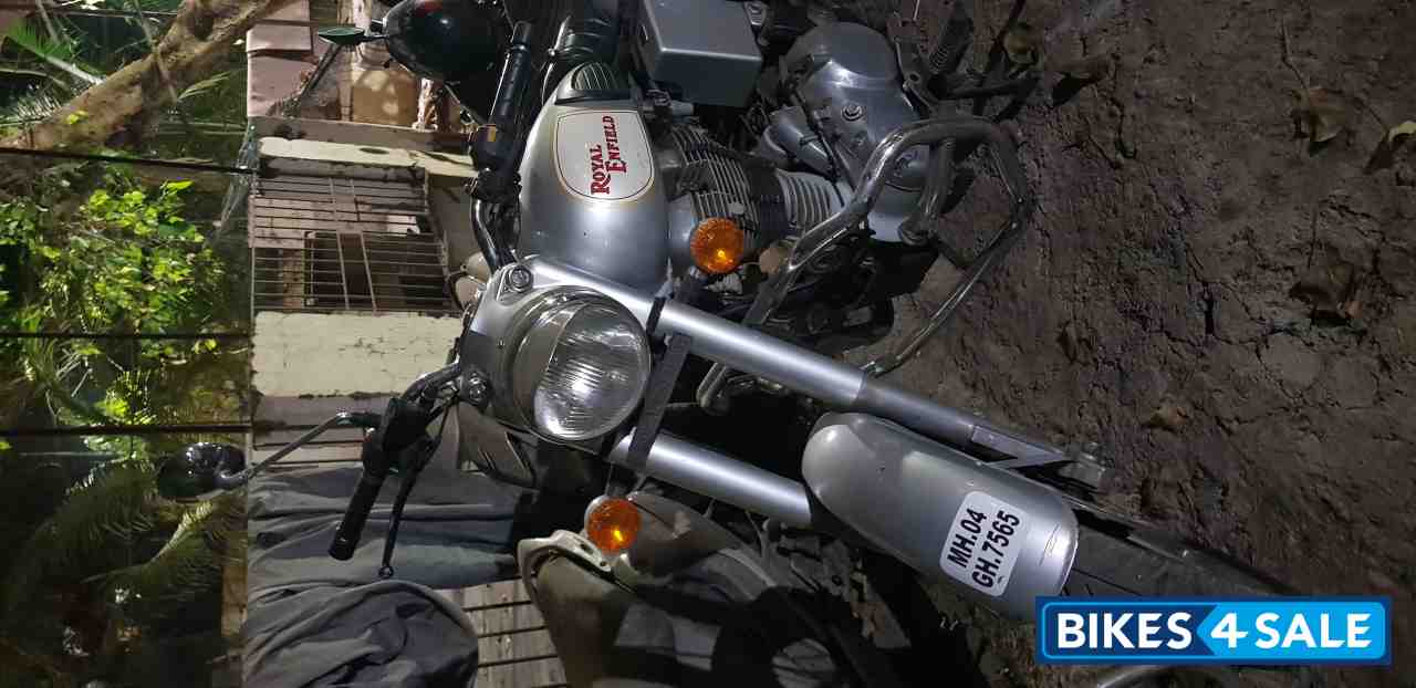 Silver Royal Enfield Classic 350