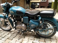 Royal Enfield Classic Squadron Blue
