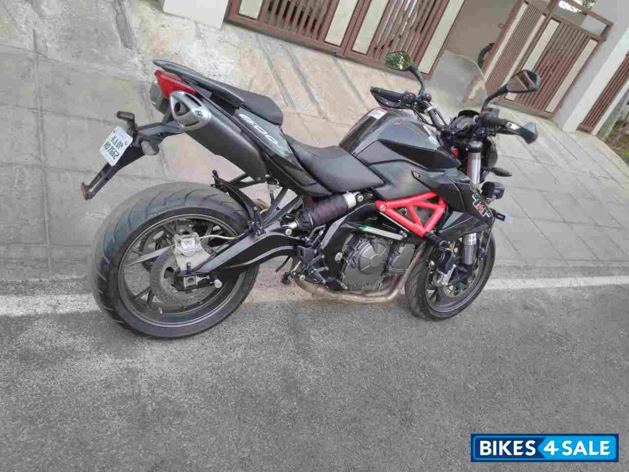benelli tnt 600 black