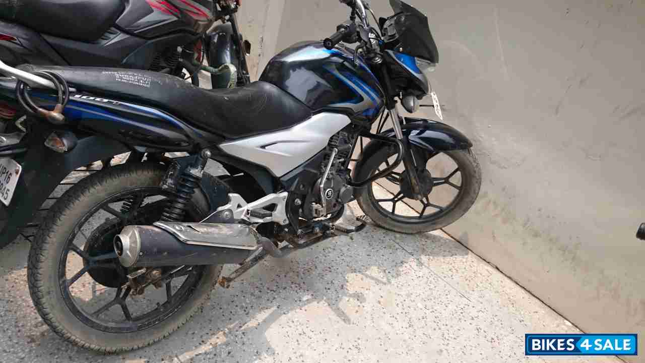 Black-blue Bajaj Discover 100T