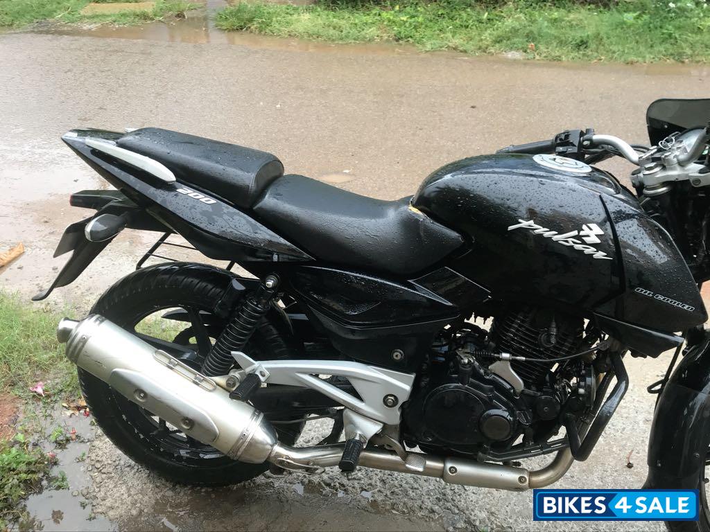 Bajaj Pulsar RS 200