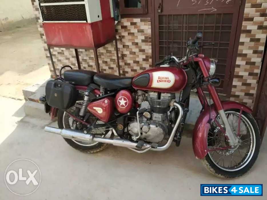 Mehroon Royal Enfield Classic 350