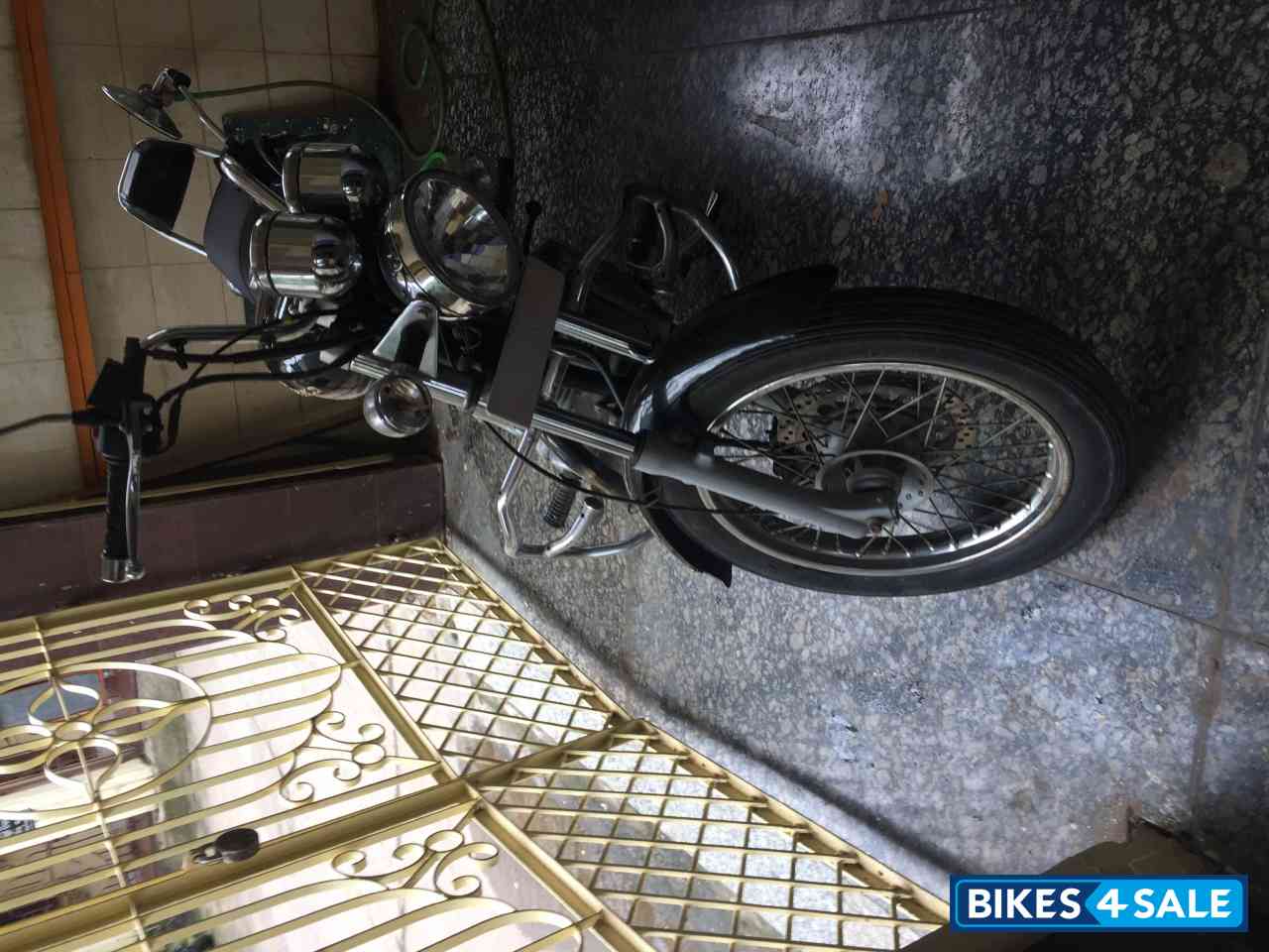 Black Royal Enfield Thunderbird TwinSpark 350