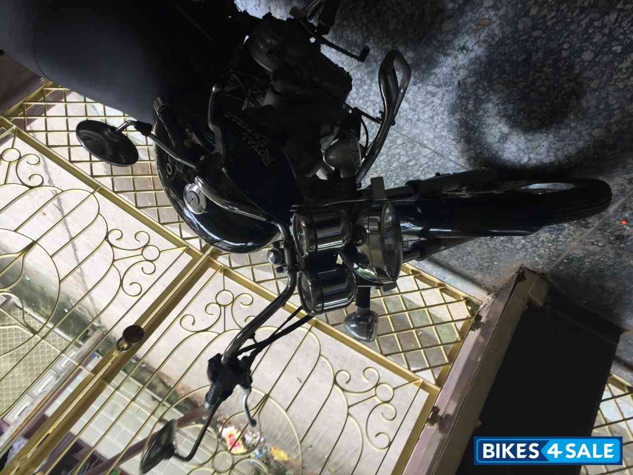 Black Royal Enfield Thunderbird TwinSpark 350