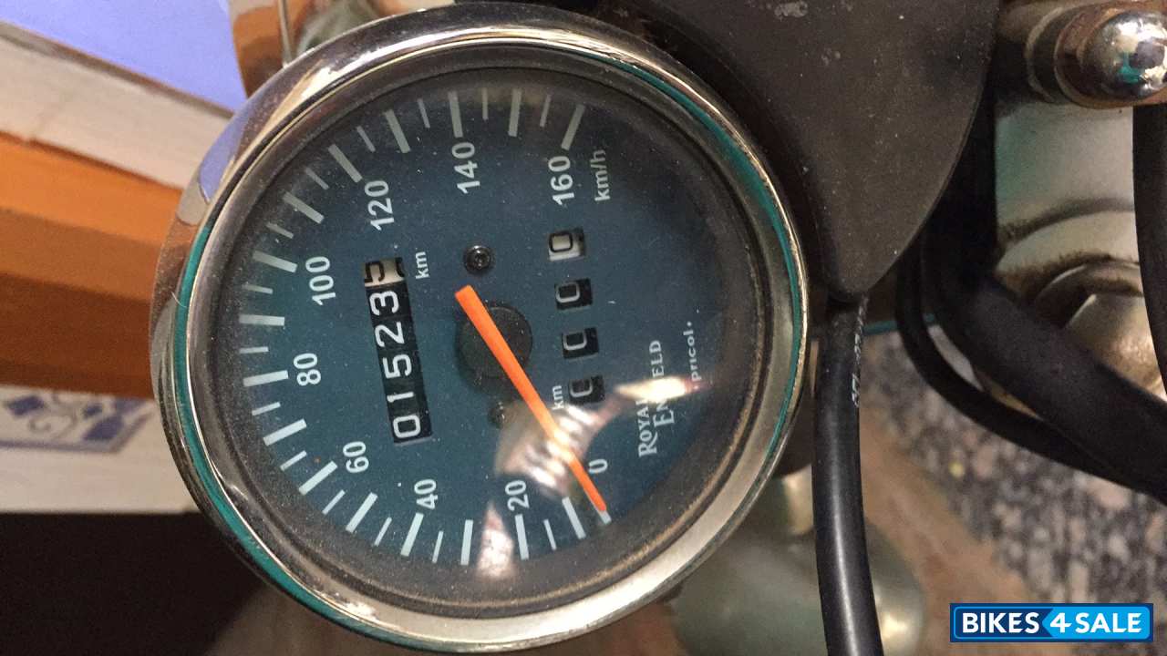 Black Royal Enfield Thunderbird TwinSpark 350