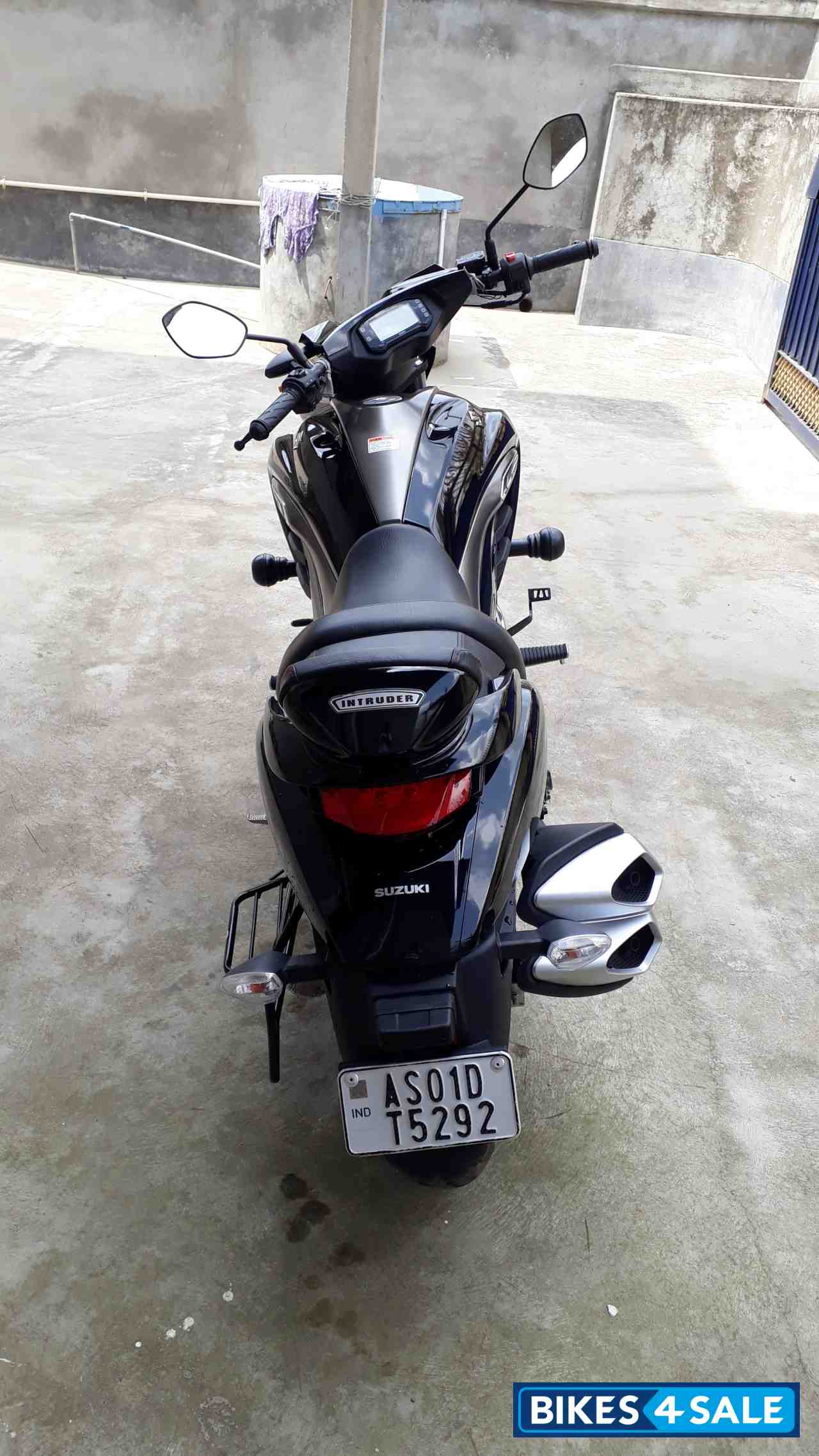 Black Suzuki Intruder 150 Black Suzuki Intruder 150