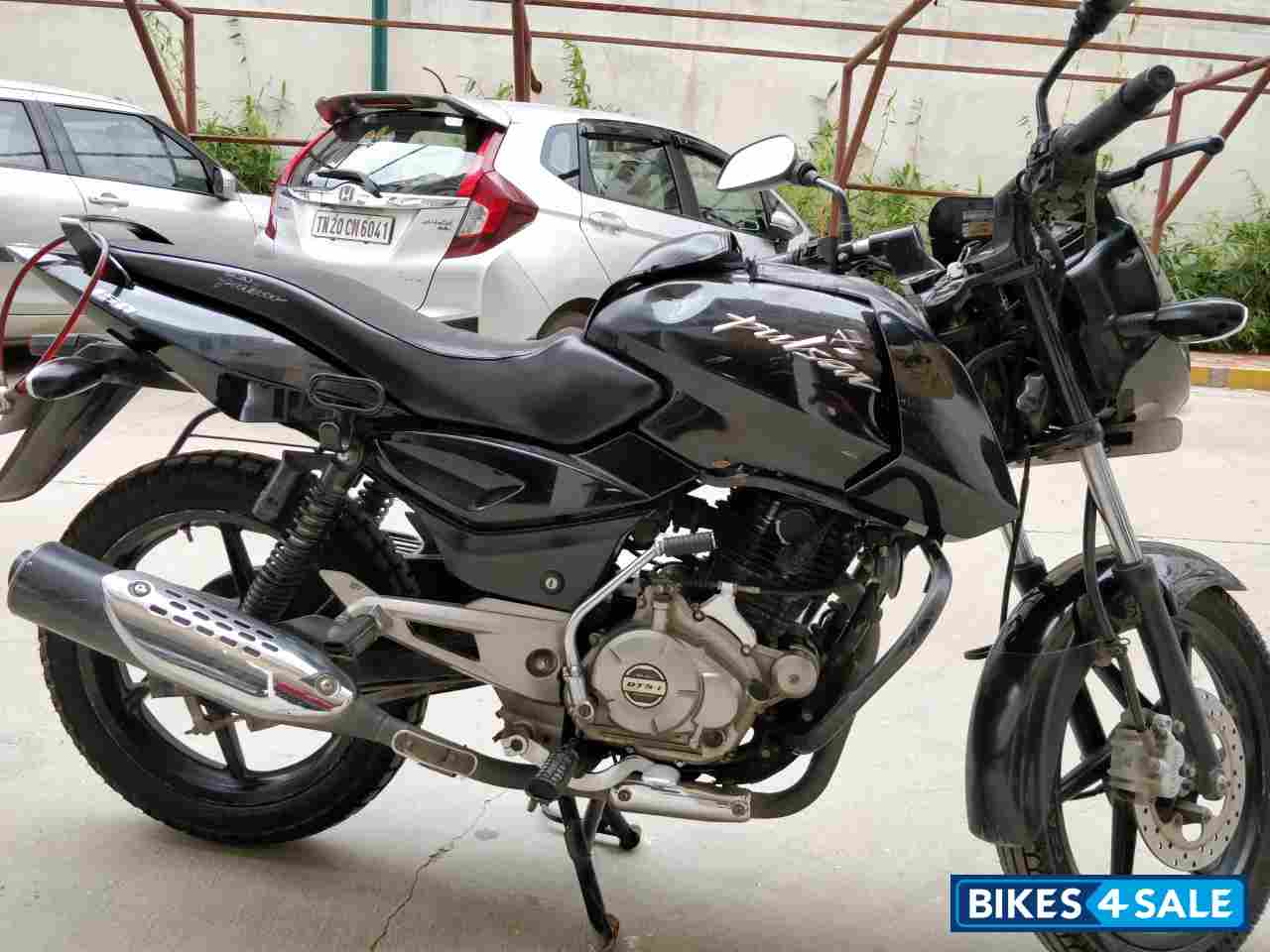 Black Bajaj Pulsar 150 DTSi Black Bajaj Pulsar 150 DTSi