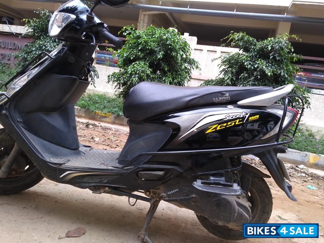 Black TVS Scooty Zest Black TVS Scooty Zest
