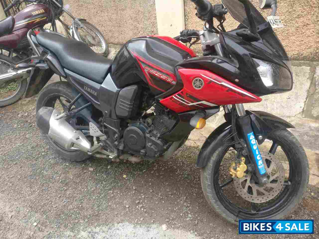 Black & Red Yamaha Fazer