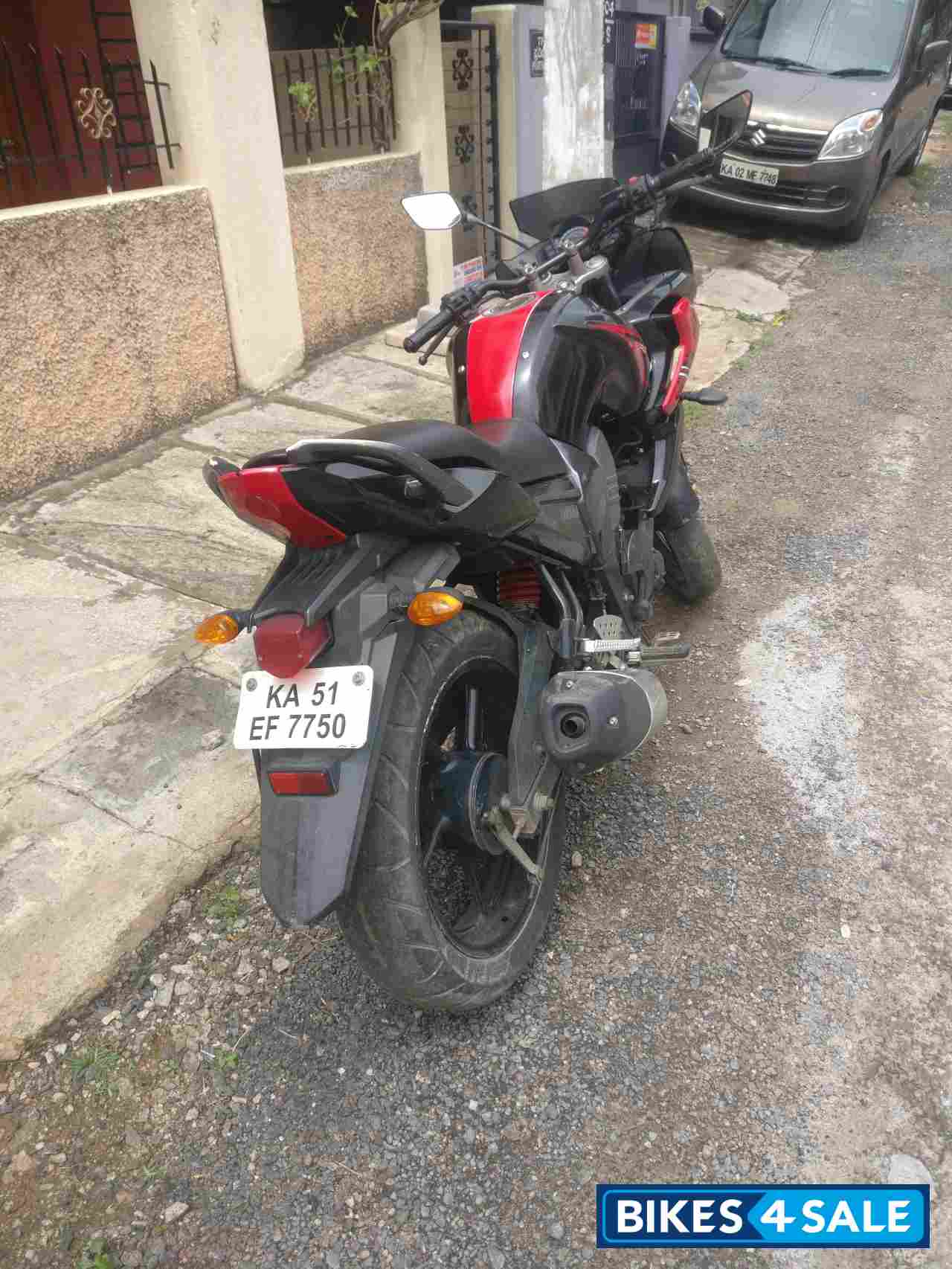 Black & Red Yamaha Fazer