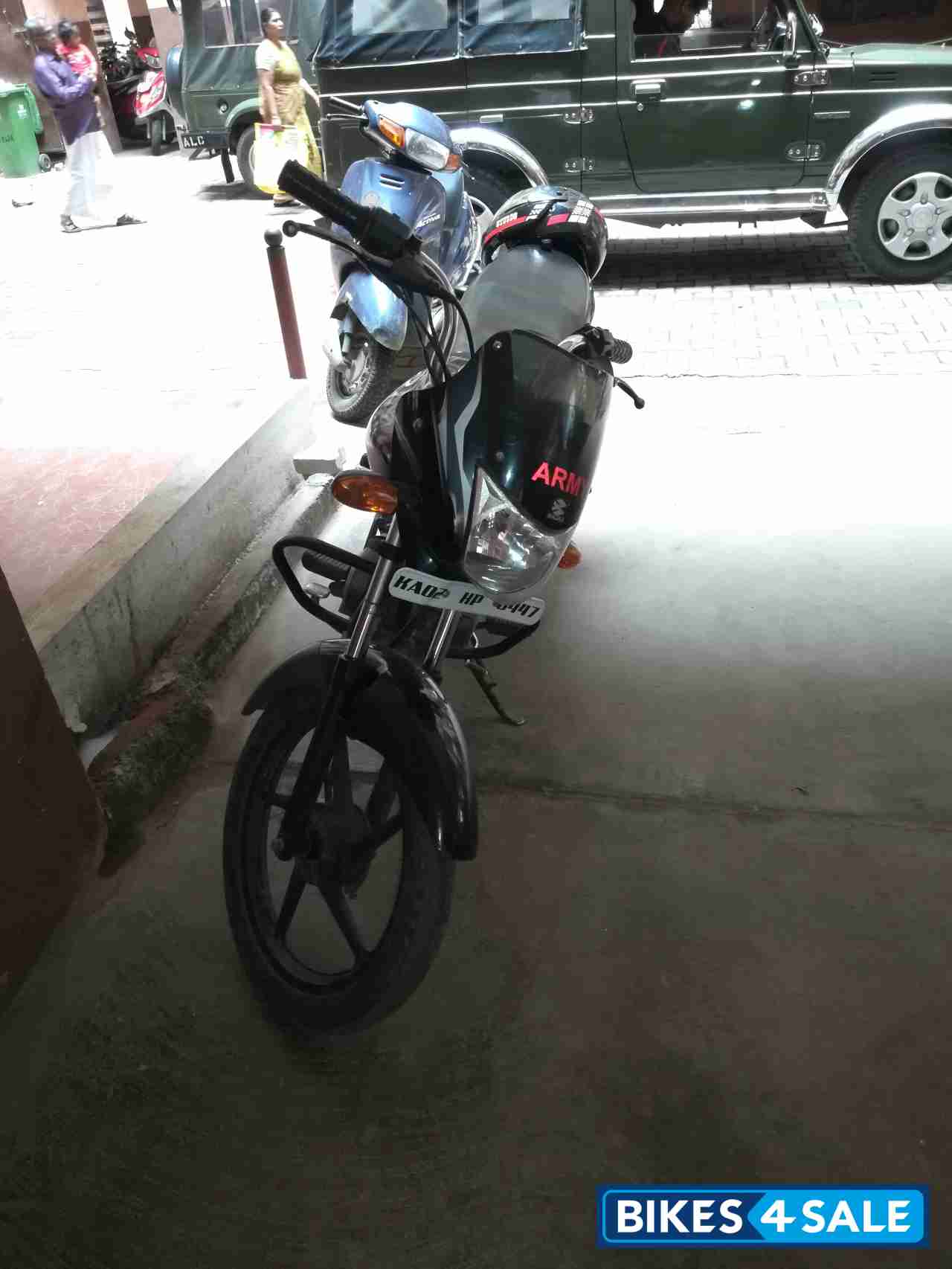 Bajaj Platina 100