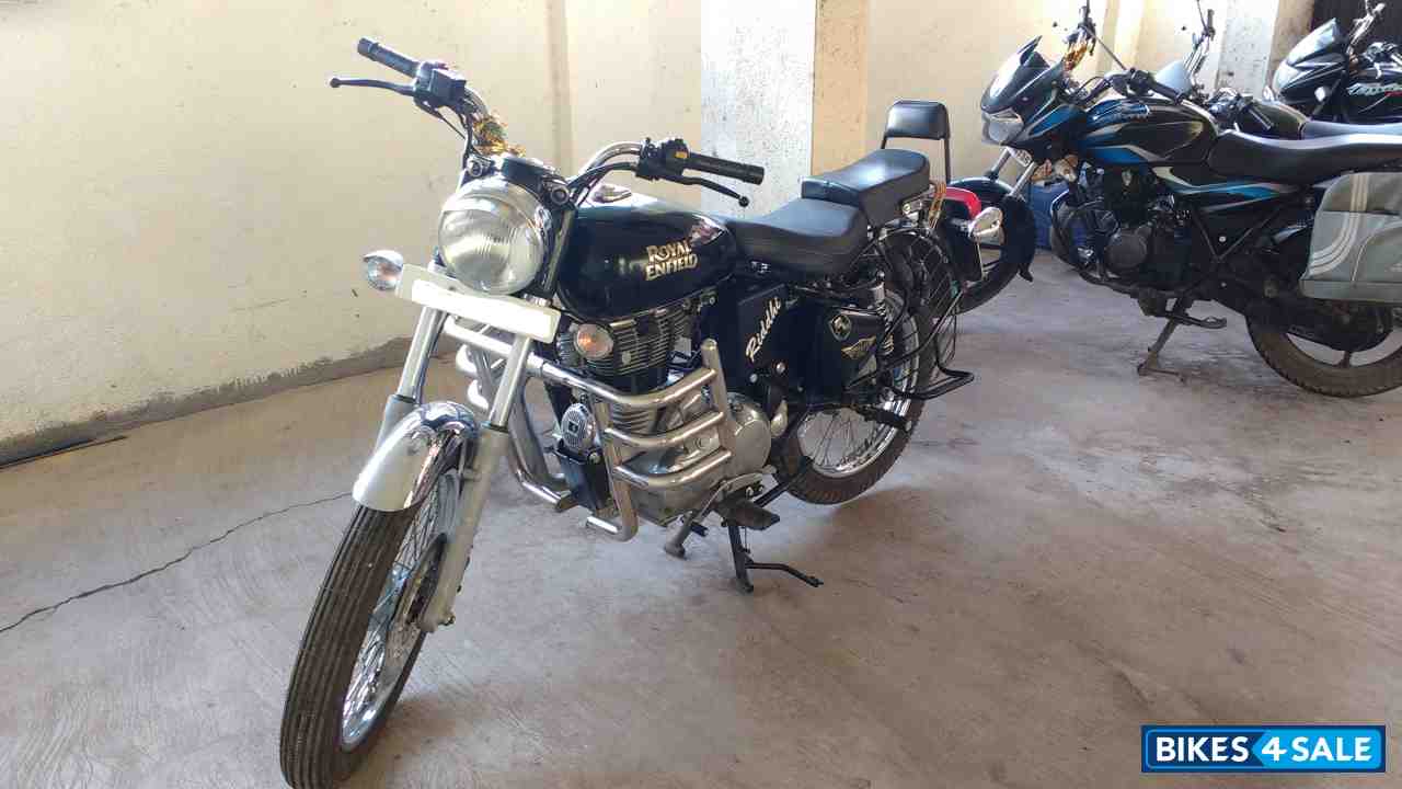 Black Royal Enfield Bullet Electra 5S
