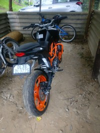 Black KTM Duke 390