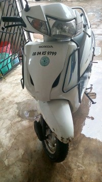 White Honda Activa