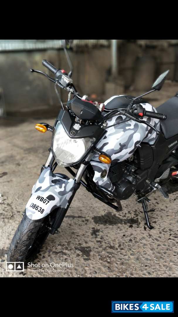 Black Yamaha FZ-S Black Yamaha FZ-S