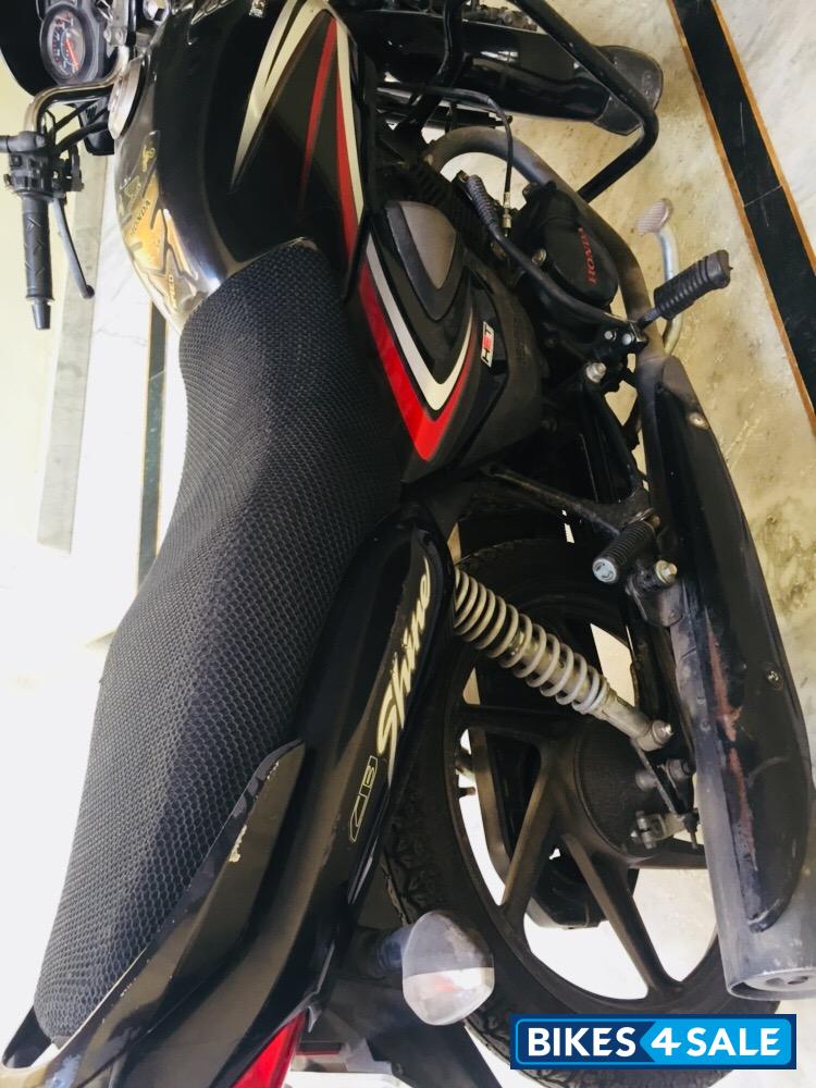 Black Honda CB Shine