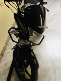 Black Honda CB Shine