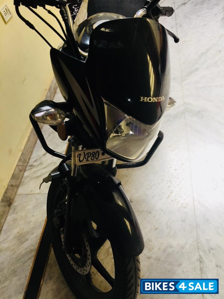 Black Honda CB Shine