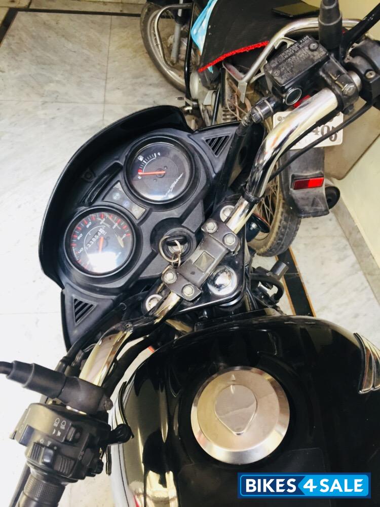 Black Honda CB Shine