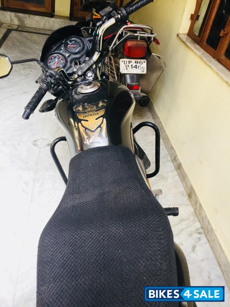 Black Honda CB Shine