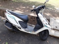 White TVS Scooty Zest
