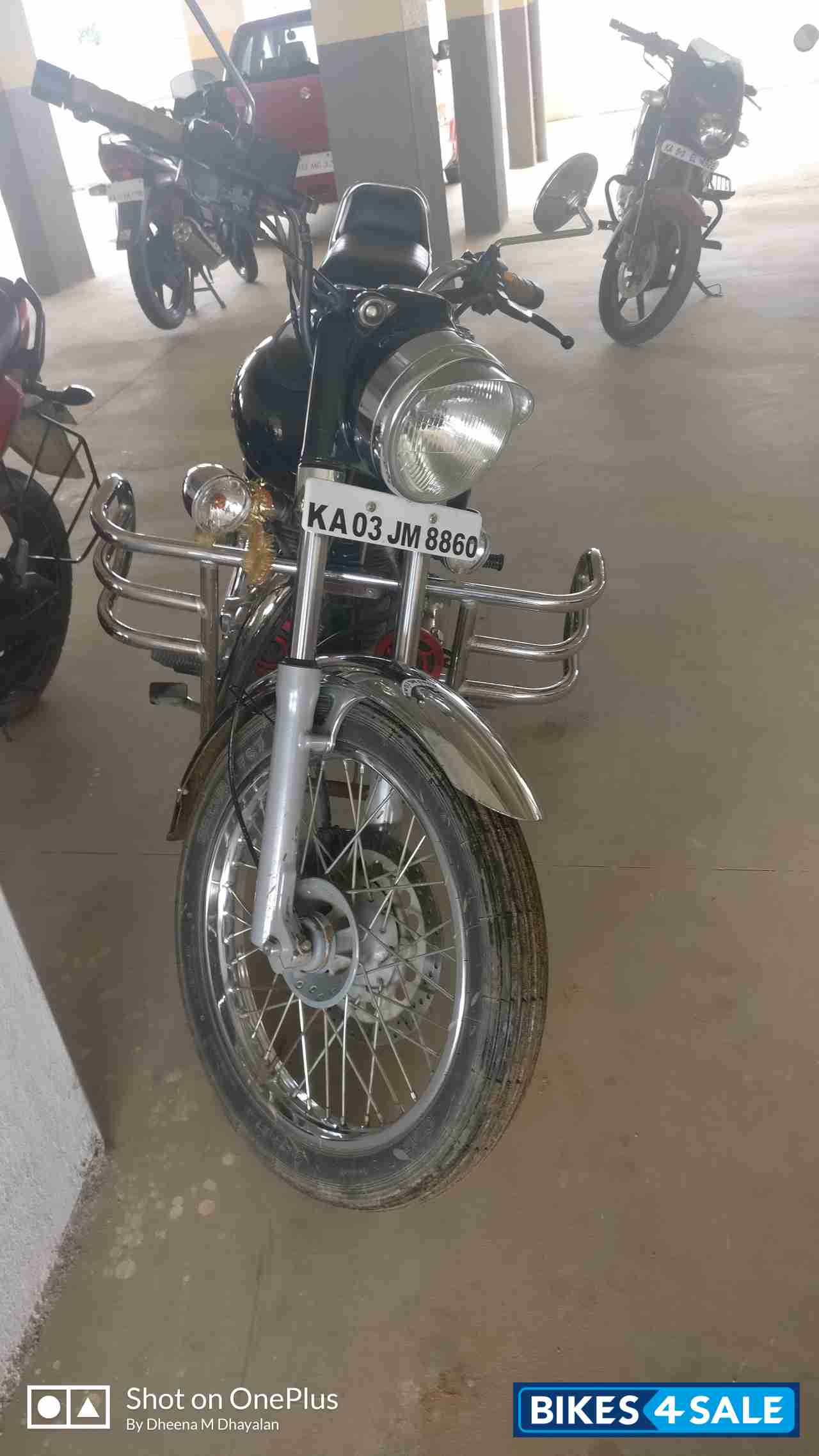 Magic Black Royal Enfield Bullet 350 ES