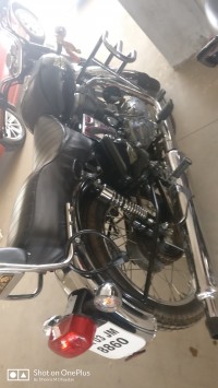 Magic Black Royal Enfield Bullet 350 ES