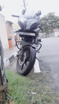 Bajaj Pulsar 220 DTSFi 2014 Model