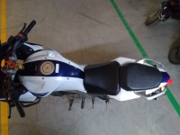 White-blue Yamaha Fazer FI V2