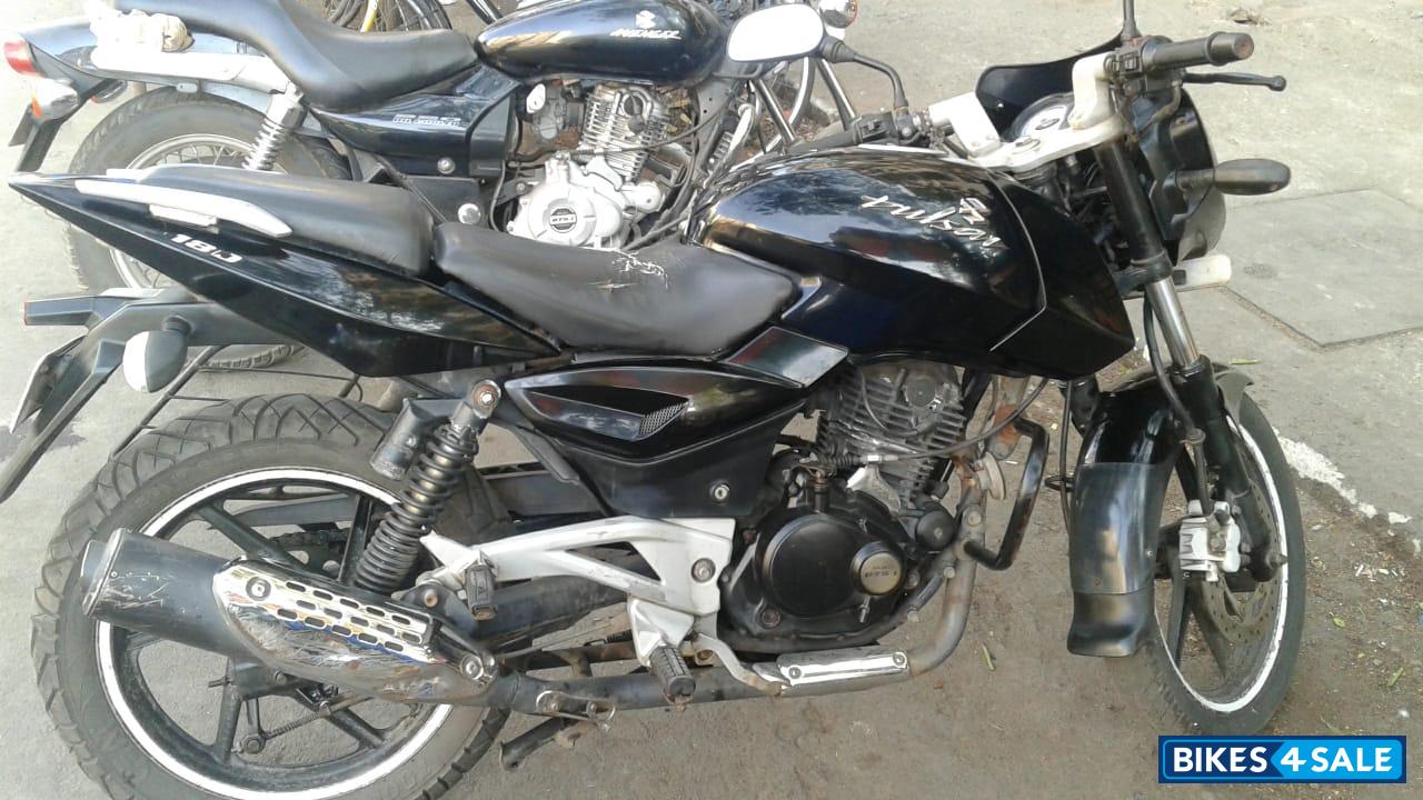 Black Bajaj Pulsar 180 DTSi