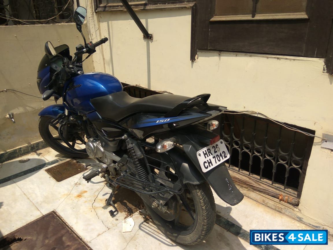 Blue Bajaj Pulsar 150 NS Blue Bajaj Pulsar 150 NS