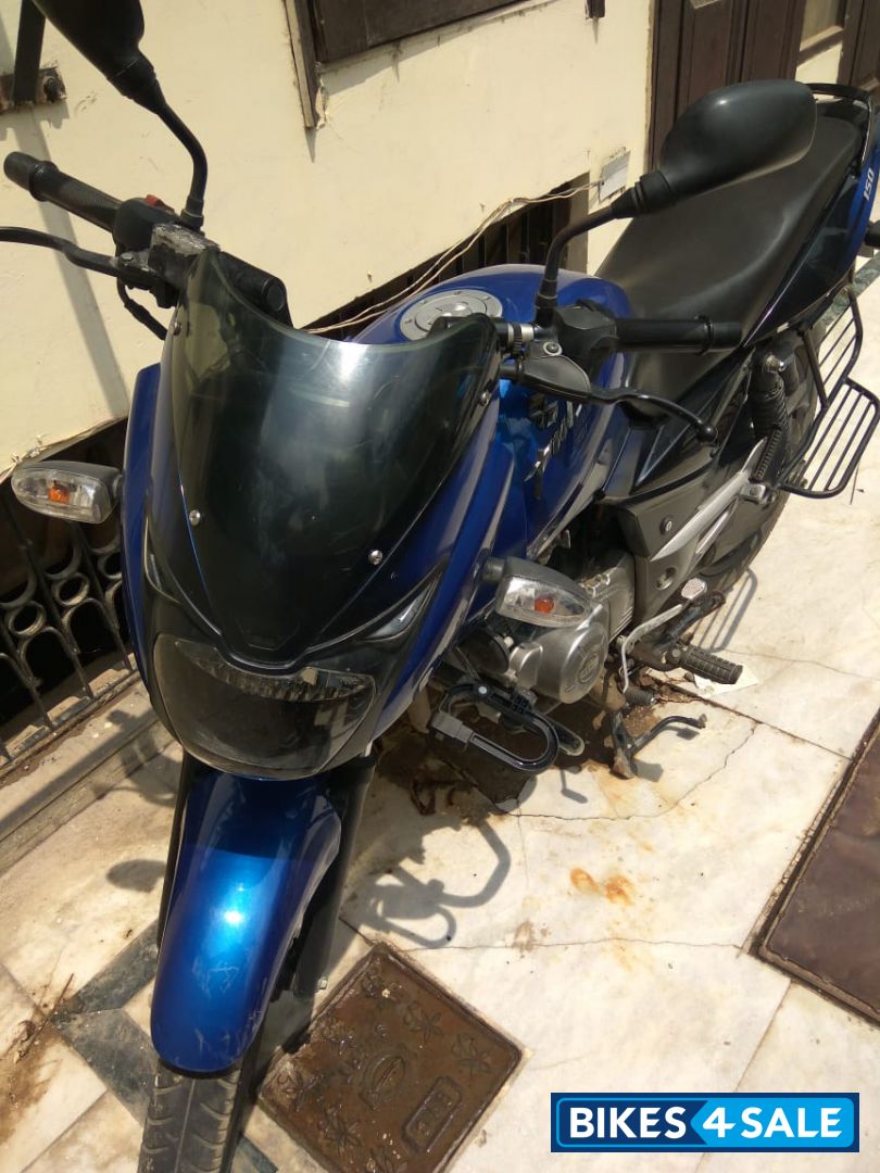 Blue Bajaj Pulsar 150 NS Blue Bajaj Pulsar 150 NS