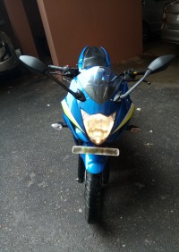 Blue Suzuki Gixxer SF