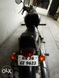 Black Royal Enfield Thunderbird 350