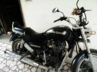 Black Royal Enfield Thunderbird 350