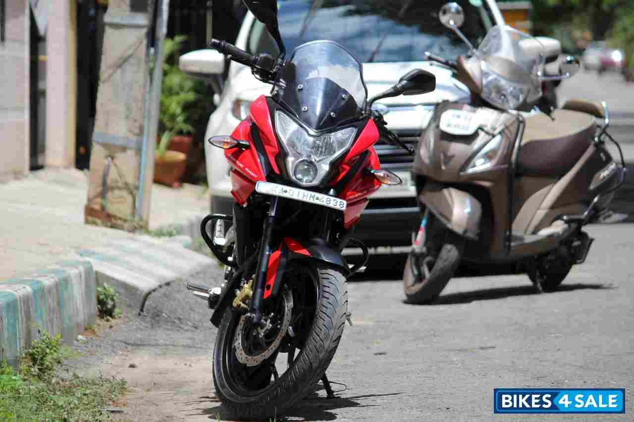 Passion Red Bajaj Pulsar AS 200 Passion Red Bajaj Pulsar AS 200