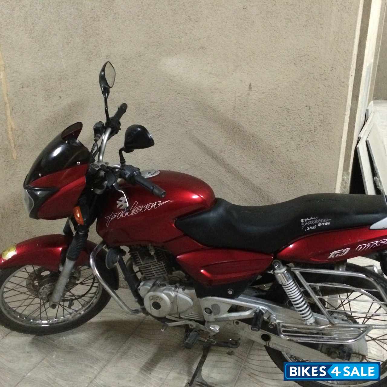 Red Bajaj Pulsar 150 DTSi