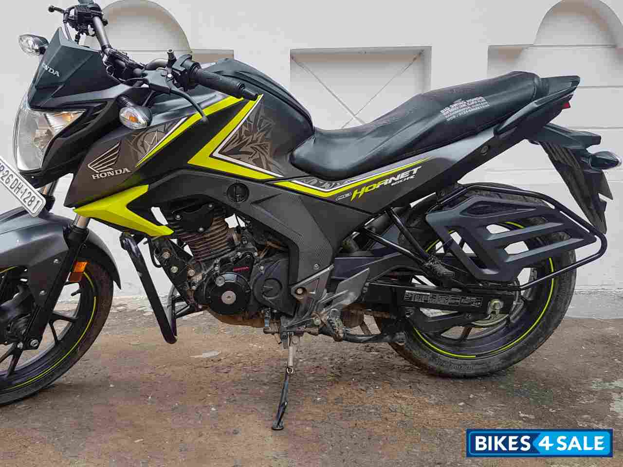 Black, Green Honda CB Hornet 160R ABS
