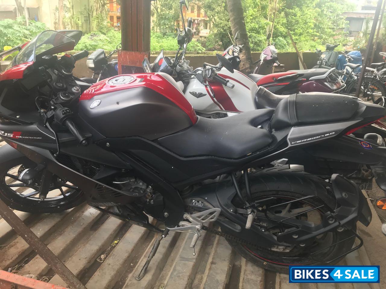 Thunder Grey + Red Yamaha YZF R15 V3