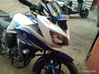 White Blue Yamaha Fazer FI V2