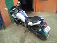 White Blue Yamaha Fazer FI V2