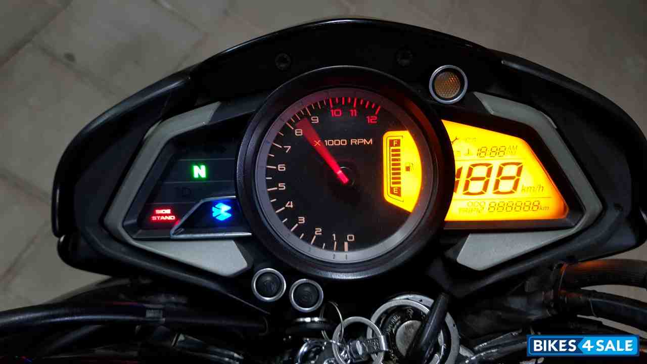 Bajaj Pulsar 200 NS