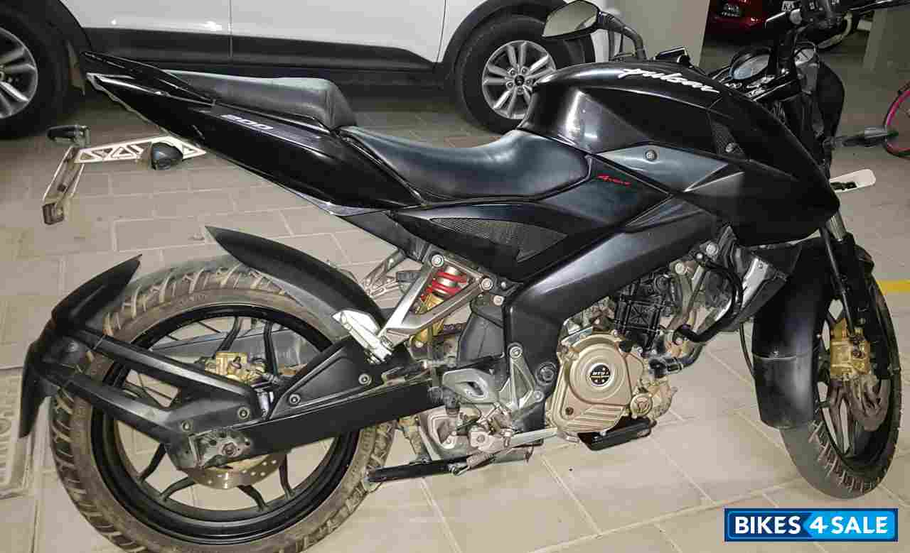 Bajaj Pulsar 200 NS