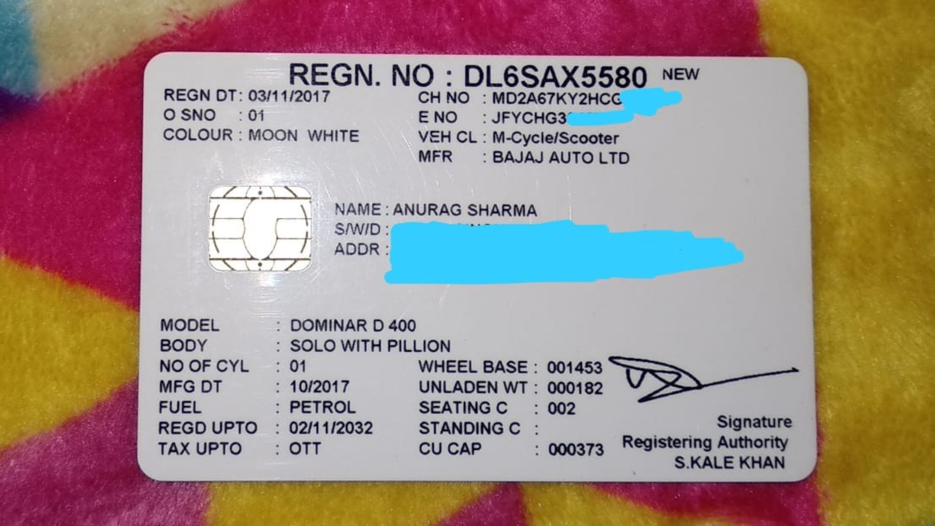 Moon White Bajaj Dominar 400