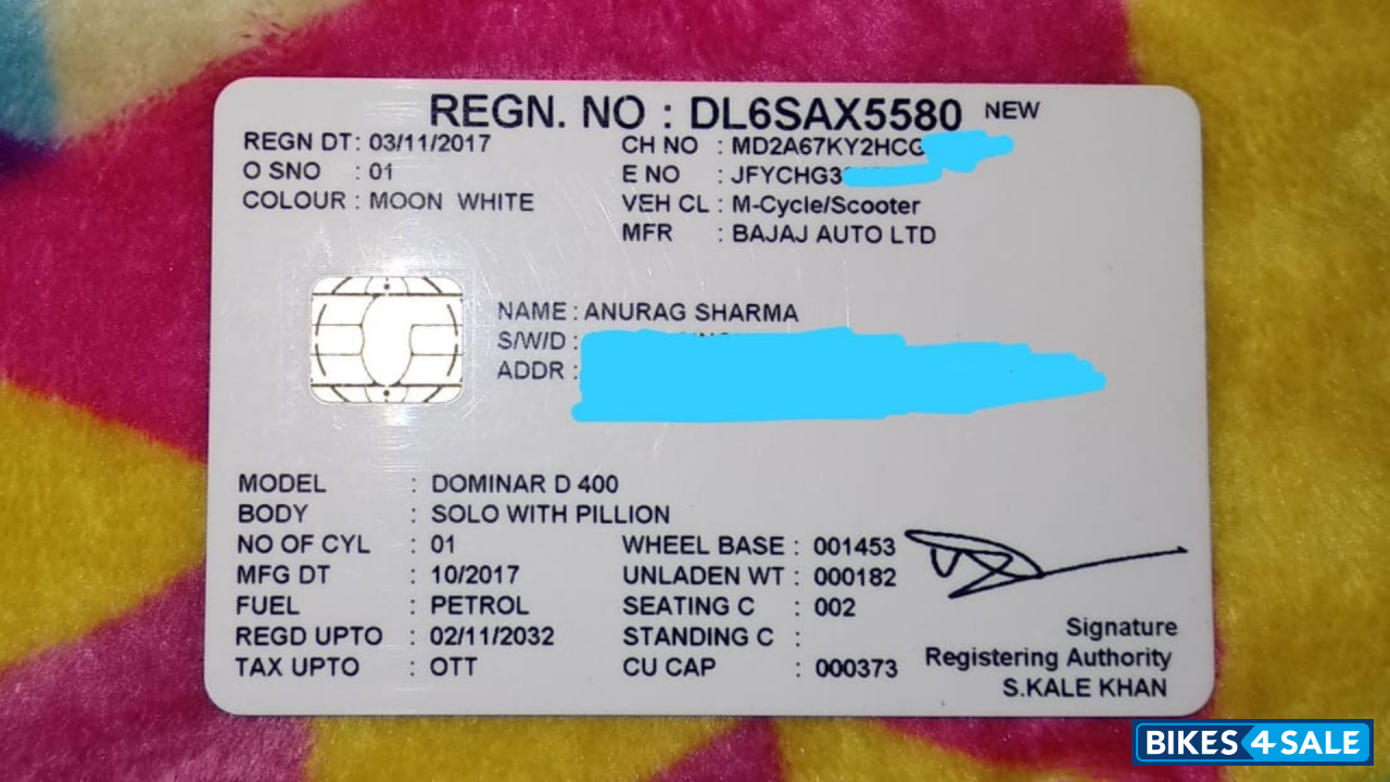 Moon White Bajaj Dominar 400