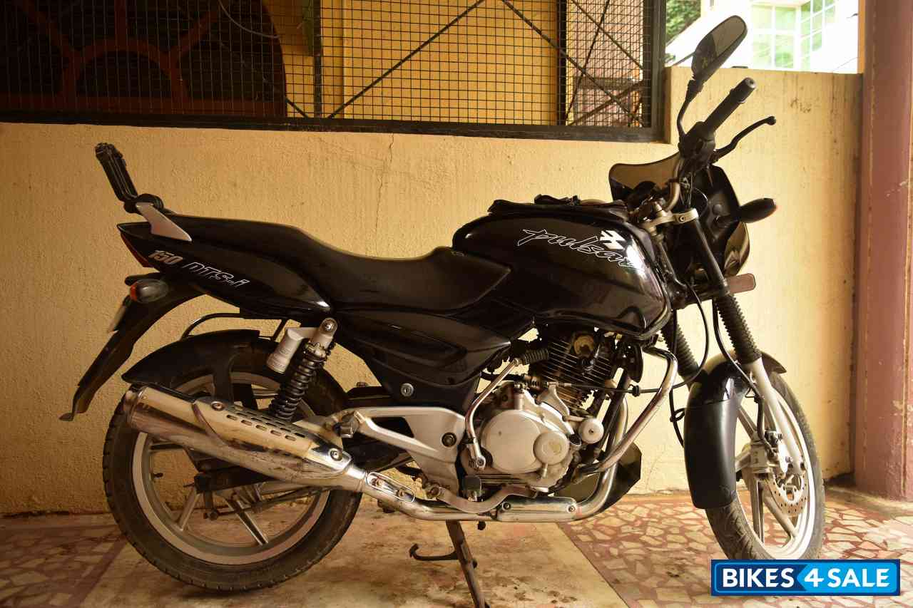 Black Bajaj Pulsar 150 DTSi