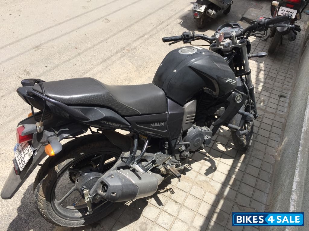 Black Yamaha FZ