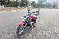 Red Bajaj Avenger 220 DTS-i