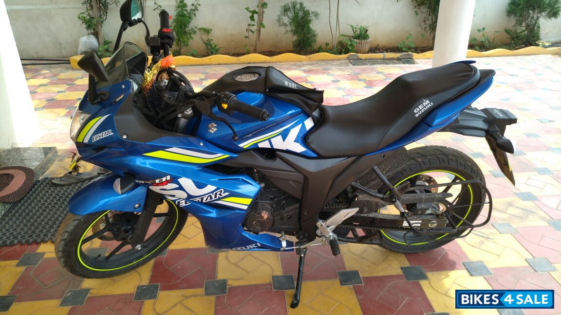 Suzuki Gixxer SF Fi